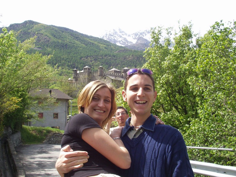 massy e luci cast.jpg